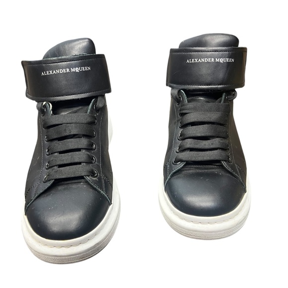 Alexander McQueen main image 10